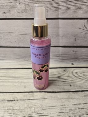 Bath & Body Works Sweetheart Cherry Diamond Shimmer Mist 4.9 oz Glitter Spray